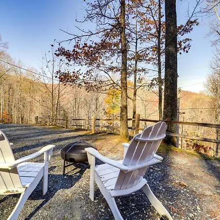 Pet-Friendly Spruce Pine Cabin With Private Fire Pit Exterior photo