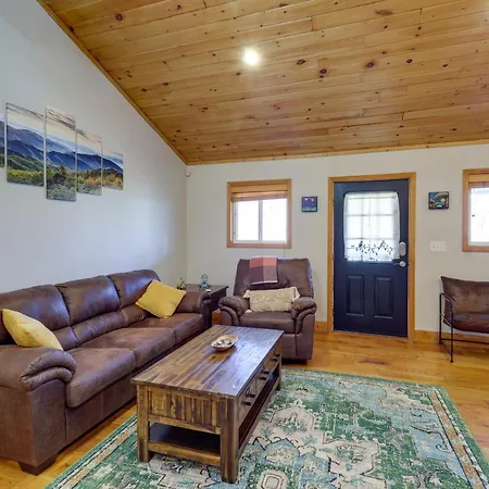 Pet-Friendly Spruce Pine Cabin With Private Fire Pit Exterior photo