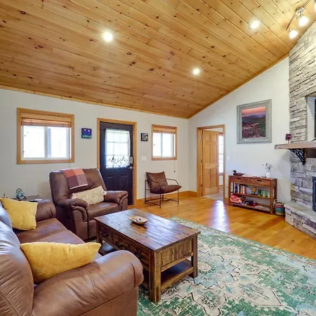 Pet-Friendly Spruce Pine Cabin With Private Fire Pit Exterior photo
